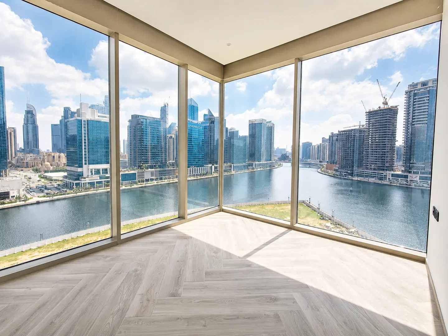 2 Bedroom, The Peninsula